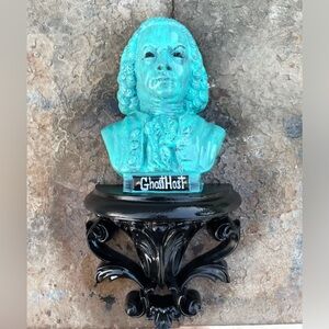 Halloween decor, Haunted mansion inspired